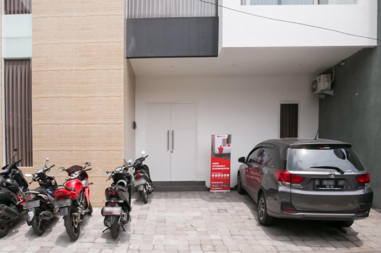 Hostel Reddoorz Syariah Near Lapangan Pancasila Simpang Lima Semarang Zewnętrze zdjęcie